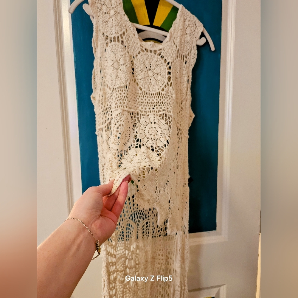 NWOT Classy Cream-colored  Kimono Type Embroided Blouse